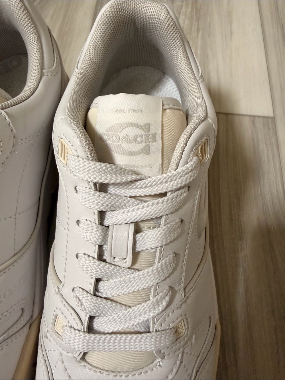 Coach Soho CAQ25 White Leather Sneakers Size 8.5B Gently Used - Picture 5 of 12
